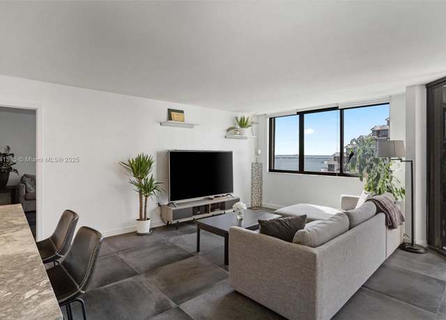 Property at 540 Brickell Key Dr #1519, Miami, FL 33131, 2 beds, 2 baths