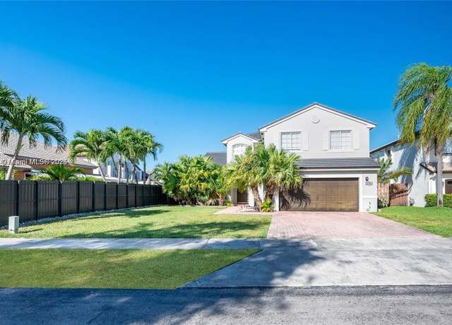 Property at 8356 SW 158th Ave, Miami, FL 33193, 3 beds, 2.5 baths