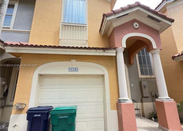 Property at 16549 SW 78th Ter, Miami, FL 33193, 3 beds, 2.5 baths