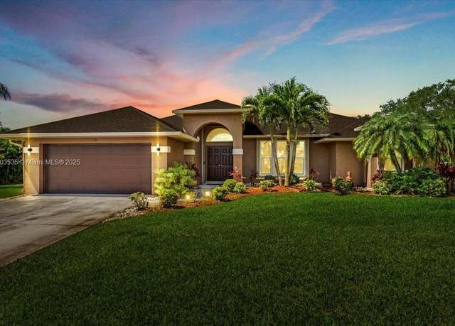 Property at 112 SW North Danville Cir, Port St. Lucie, FL 34953, 3 beds, 2.5 baths