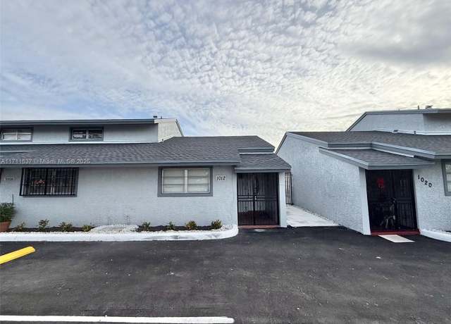 Property at 1012 W 79th St #1012, Hialeah, FL 33014, 2 beds, 2 baths