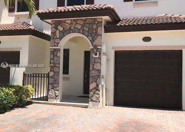 Property at 3721 NE 4th, Homestead, FL 33033, 3 beds, 2.5 baths