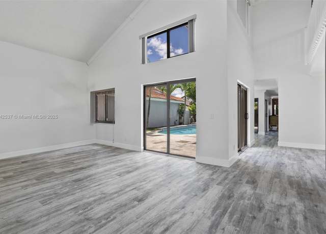 Property at 17532 NW 61st Ct N, Hialeah, FL 33015, 4 beds, 3 baths
