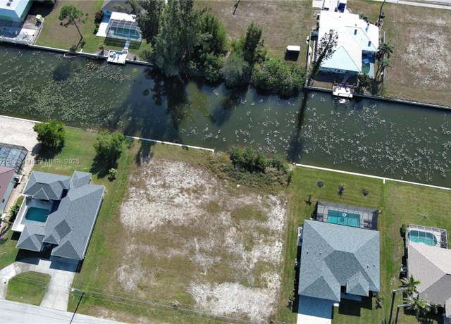 Property at 118 S Sw 31st Ter, Cape Coral, FL 33914
