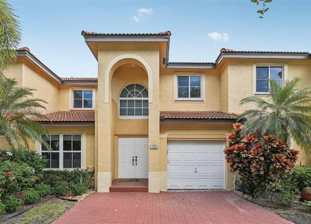 Property at 228 Magnolia Ave #228, Davie, FL 33325, 3 beds, 2.5 baths
