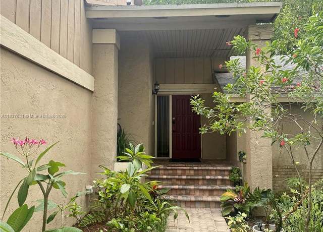 Property at 5119 SW 153rd Pl N, Miami, FL 33185, 3 beds, 2.5 baths