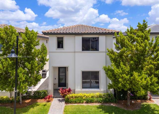 Property at 4445 NW 82nd Ave, Doral, FL 33166, 4 beds, 3 baths