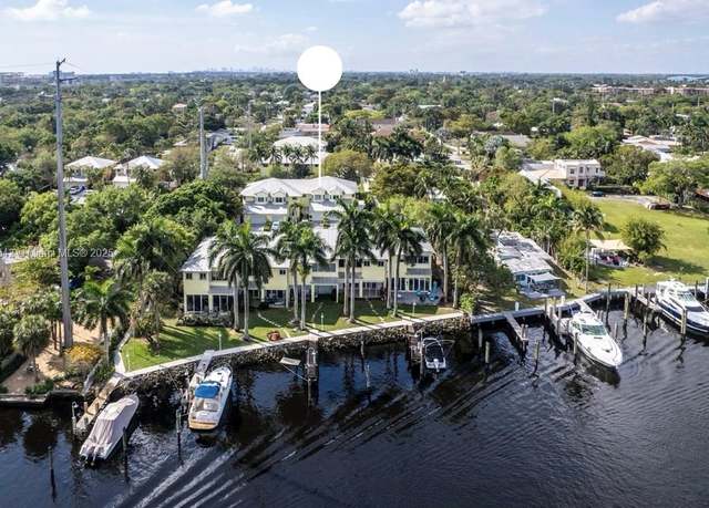 Property at 519 SW 7th Ave #8, Fort Lauderdale, FL 33315, 3 beds, 2.5 baths