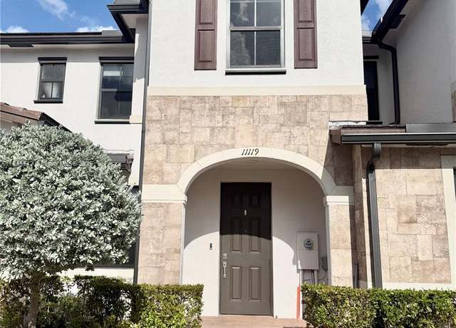 Property at 11119 W 34th Way #11119, Hialeah, FL 33018, 3 beds, 2.5 baths