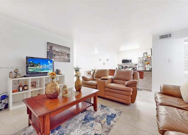 Property at 10421 SW 157th Pl #206, Miami, FL 33196, 2 beds, 2 baths