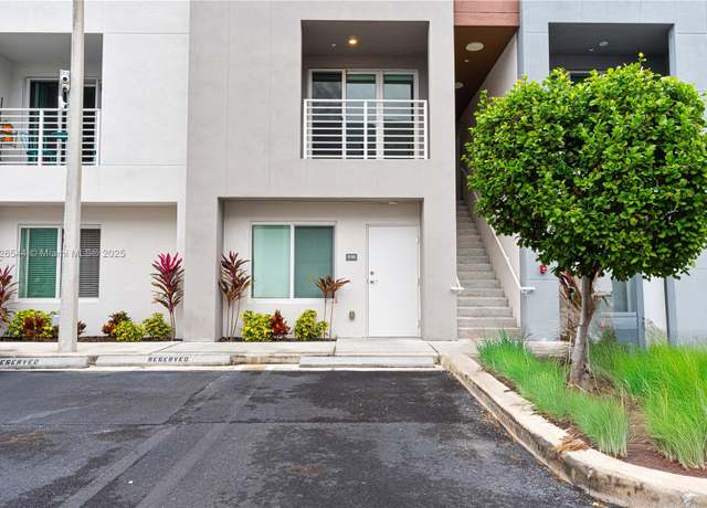 Property at 2555 NE 193rd St #2102, Miami, FL 33180, 3 beds, 2.5 baths