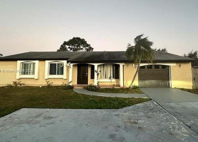 Property at 2165 SE Floresta Dr, Port St. Lucie, FL 34984, 2 beds, 2 baths