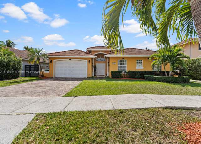 Property at 15804 SW 99th Ter, Miami, FL 33196, 4 beds, 2.5 baths
