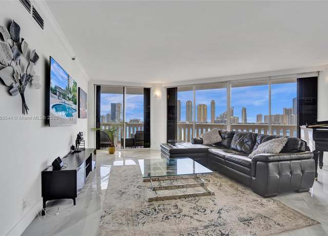 Property at 3000 Island Blvd #1106, Aventura, FL 33160, 2 beds, 2.5 baths