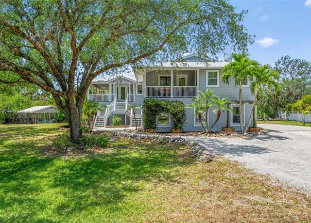 Property at 18250 Parkridge Ct, Fort Myers, FL 33908, 3 beds, 3 baths