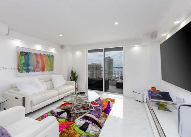 Property at 701 Brickell Key Blvd #2011, Miami, FL 33131, 2 beds, 2 baths
