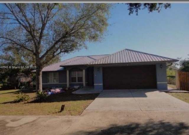 Property at 8052 County Road 833, Clewiston, FL 33440, 4 beds, 2 baths