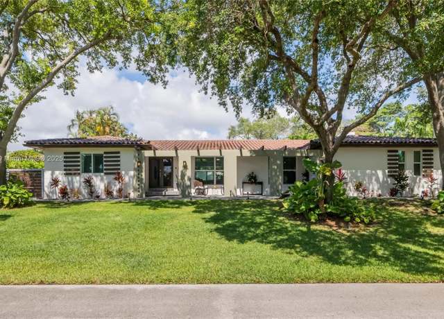 Property at 17514 SW 82nd Ct, Palmetto Bay, FL 33157, 4 beds, 3.5 baths