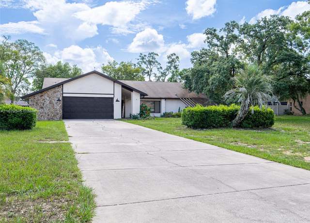 Property at 2124 Orchard Park Dr, Spring Hill, FL 34608, 3 beds, 2 baths