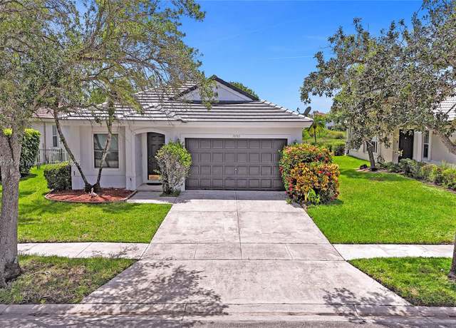 Property at 1050 SW 164th Ave, Pembroke Pines, FL 33027, 3 beds, 2 baths