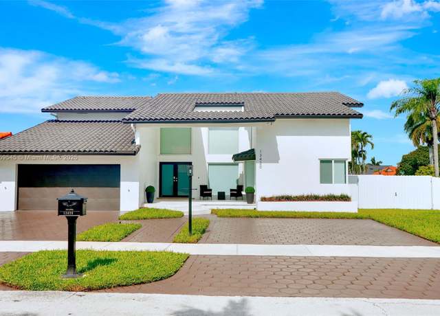 Property at 13420 SW 2nd St, Miami, FL 33184, 4 beds, 4 baths