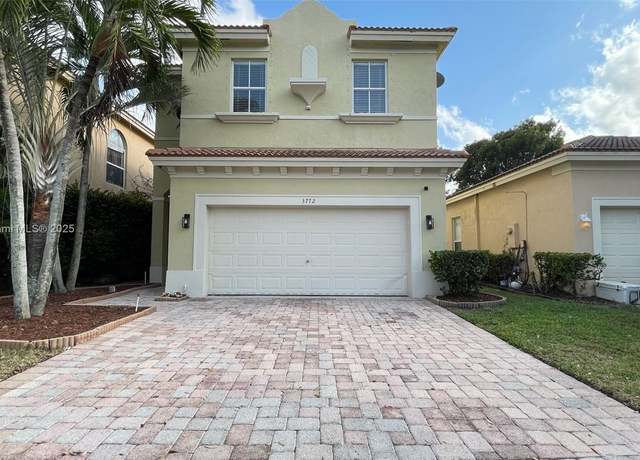 Property at 3772 NE 9th Ct, Homestead, FL 33033, 5 beds, 3 baths