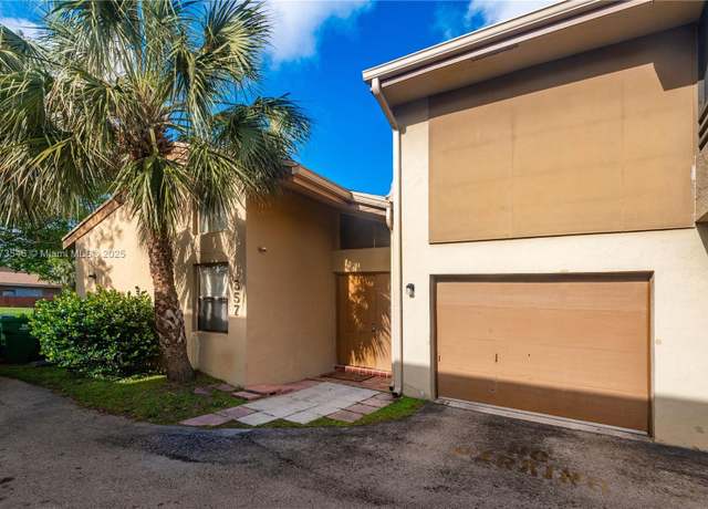 Property at 8357 N Missionwood Cir Unit A-27, Miramar, FL 33025, 3 beds, 2 baths