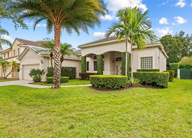 Property at 821 Crestview Cir, Weston, FL 33327, 3 beds, 2 baths
