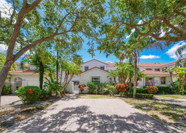 Property at 1551 Seagrape Way, Hollywood, FL 33019, 3 beds, 3 baths