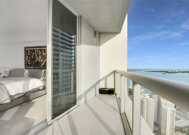 Property at 475 Brickell Ave #4711, Miami, FL 33131, 1 bed, 1 bath