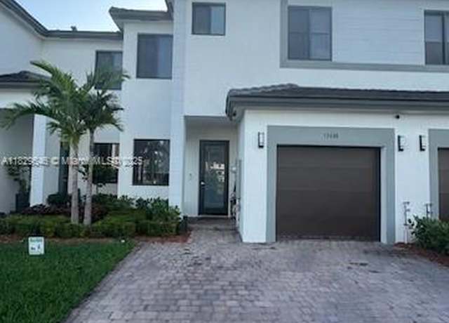 Property at 13648 SW 157th Ct, Miami, FL 33196, 3 beds, 3.5 baths