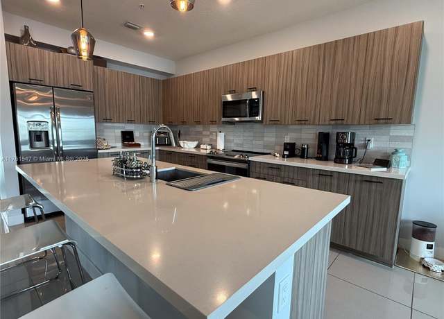 Property at 4640 NW 84th Ave #13, Doral, FL 33166, 3 beds, 2.5 baths