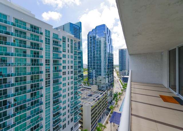Property at 1200 Brickell Bay Dr #2107, Miami, FL 33131, 1 bed, 1 bath