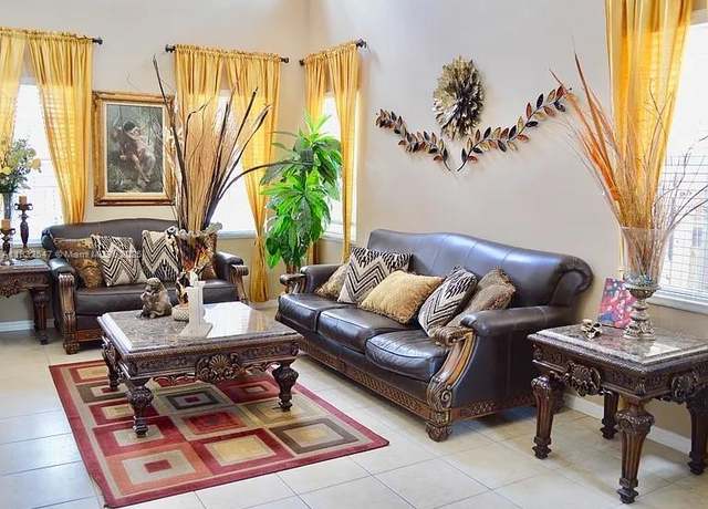 Property at 15601 SW 31st Ln, Miami, FL 33185, 4 beds, 3 baths