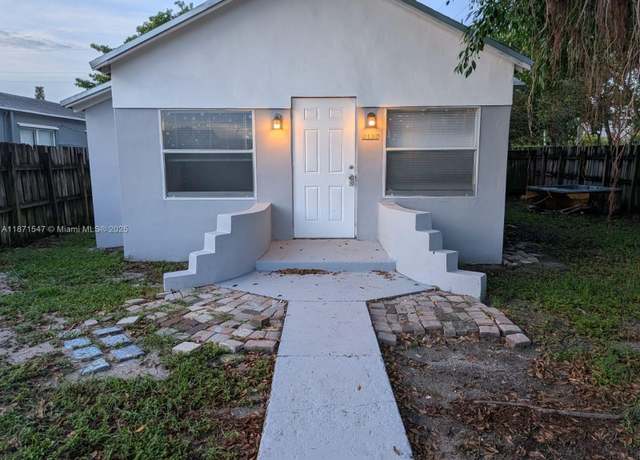 Property at 2132 Mckinley St, Hollywood, FL 33020, 3 beds, 2 baths