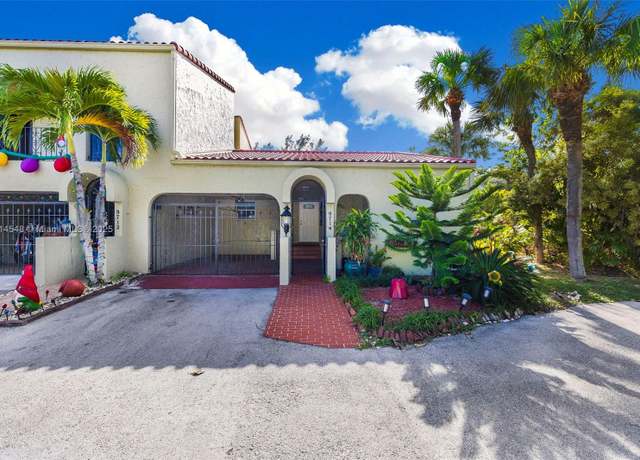 Property at 9714 Costa Del Sol Blvd #9714, Doral, FL 33178, 4 beds, 3 baths