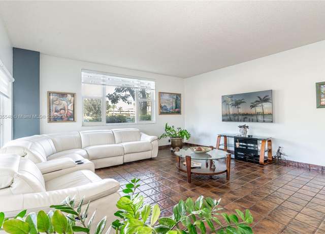 Property at 3800 Hillcrest Dr #123, Hollywood, FL 33021, 2 beds, 2 baths