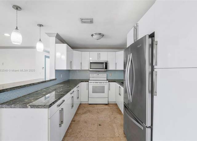 Property at 1541 SW 52nd Ave, Plantation, FL 33317, 3 beds, 2 baths