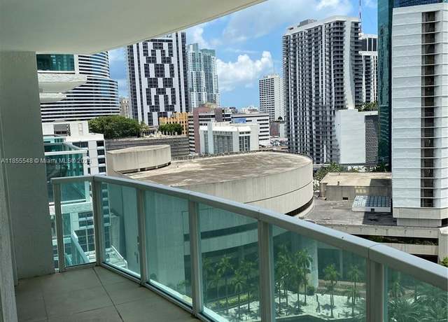 Property at 31 SE 5th St #1806, Miami, FL 33131, 1 bed, 1.5 baths