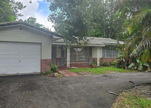 Property at 5420 Pierce St, Hollywood, FL 33021, 3 beds, 2 baths
