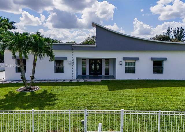 Property at 11870 NW 27th St, Plantation, FL 33323, 5 beds, 3.5 baths