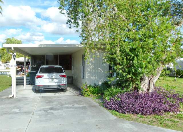 Property at 1121 6th St, Bulkhead Ridge, FL 34974, 3 beds, 3 baths