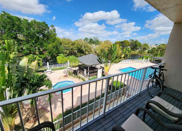 Property at 7755 SW 86th St Unit C-301, Miami, FL 33143, 2 beds, 2 baths
