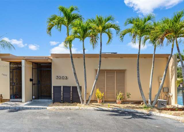 Property at 7003 Crown Gate Ct, Miami Lakes, FL 33014, 3 beds, 2 baths