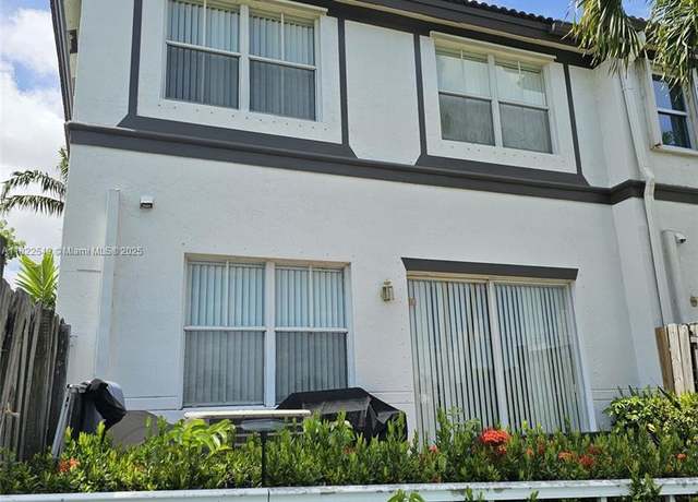 Property at 11401 NW 76th Ter, Doral, FL 33178, 4 beds, 2.5 baths