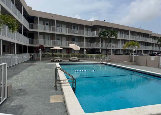 Property at 6580 Santona St Unit A34, Coral Gables, FL 33146, 1 bath