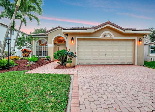 Property at 14284 NW 22nd St, Pembroke Pines, FL 33028, 3 beds, 2.5 baths