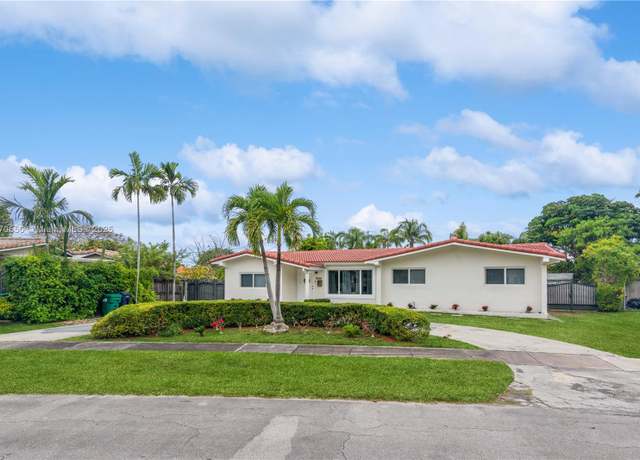 Property at 8235 SW 42nd St, Miami, FL 33155, 4 beds, 3 baths