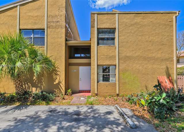 Property at 2917 W Missionwood Ln Unit C-II, Miramar, FL 33025, 2 beds, 1.5 baths