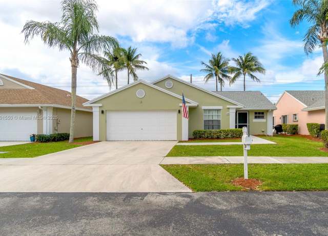 Property at 2590 SE 7th Pl, Homestead, FL 33033, 2 beds, 2 baths